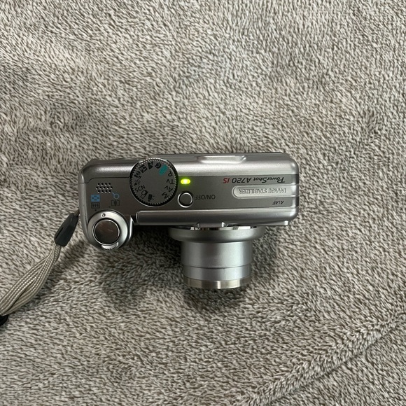 Canon camera - Picture 5 of 5